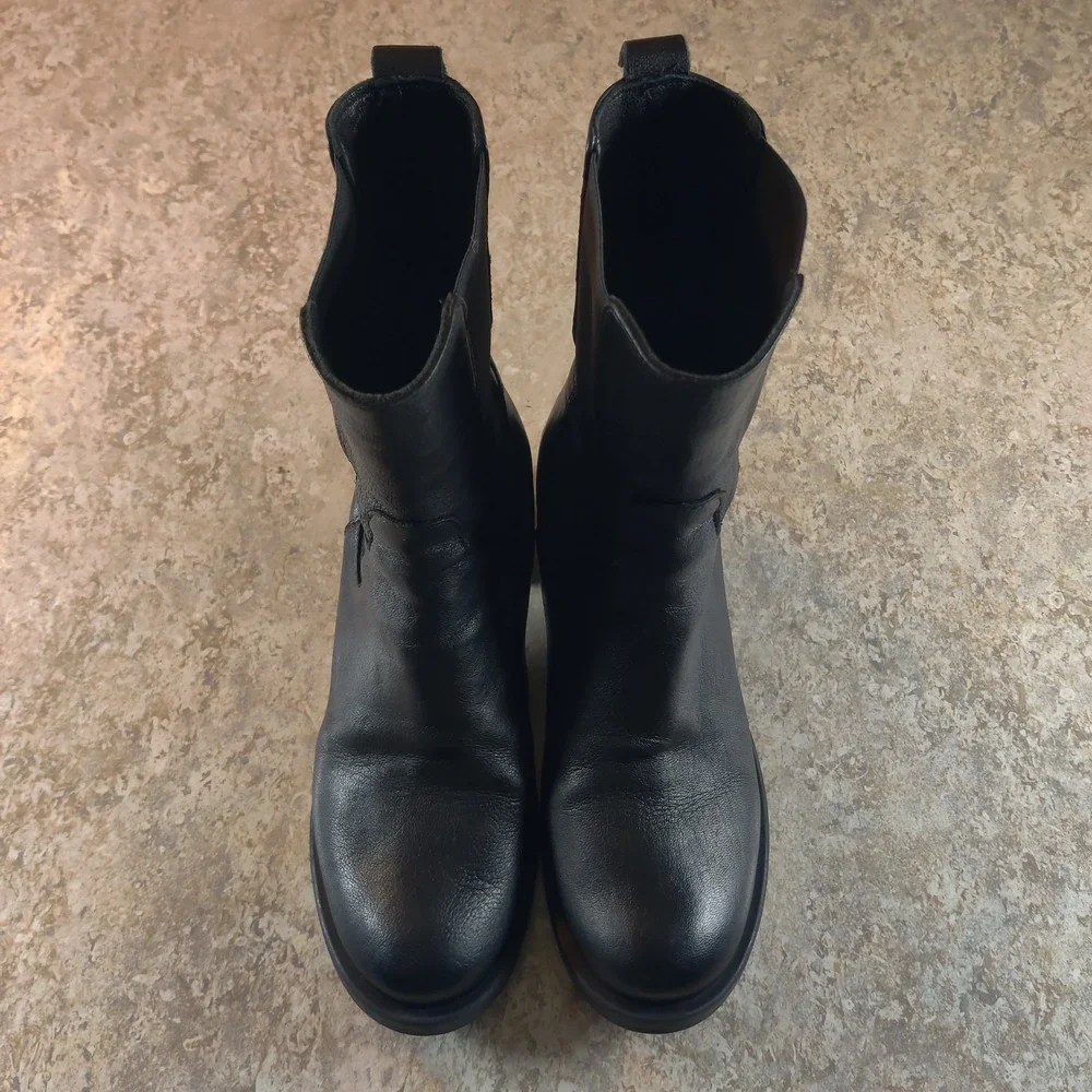 Emanuele Crasto Mid Calf Black  Italian Leather Pull On‎ Boots Size 38 / 7.5 - 8